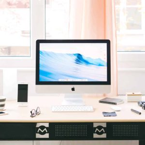 Desktop table with drawers